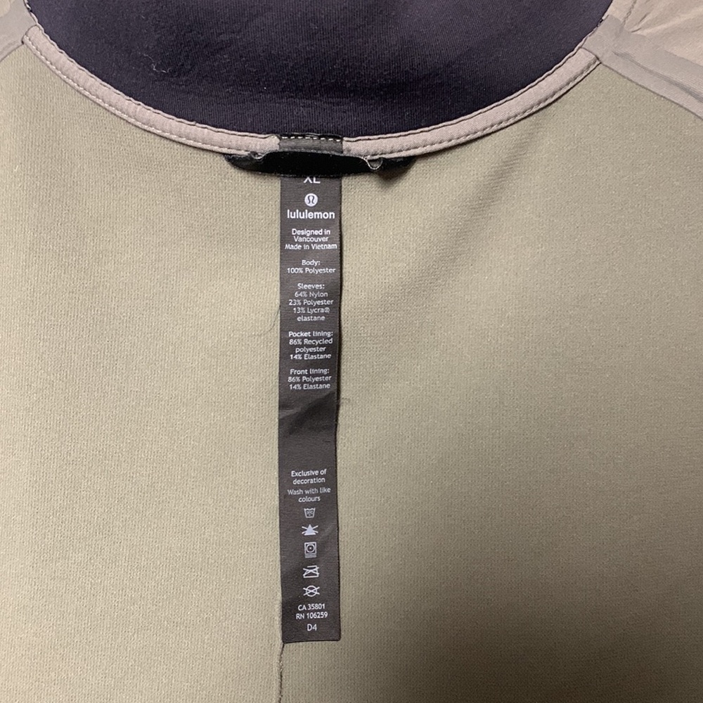 Lululemon jacket - Picture 7 of 7